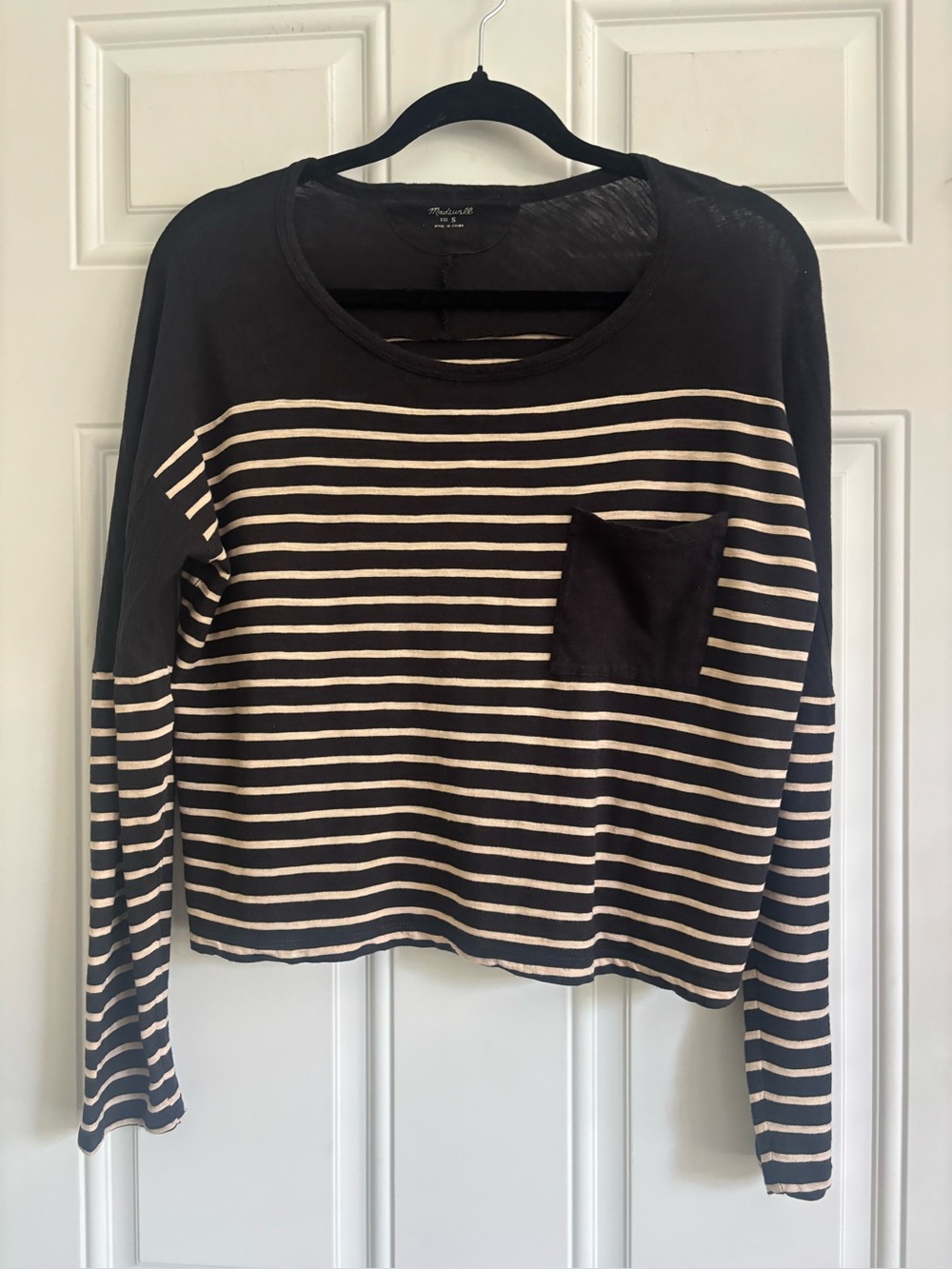 ❤️2/&15 or 3/$21❤️I Madewell Black and Ivory Striped L/S Pocket Tee, Size Small